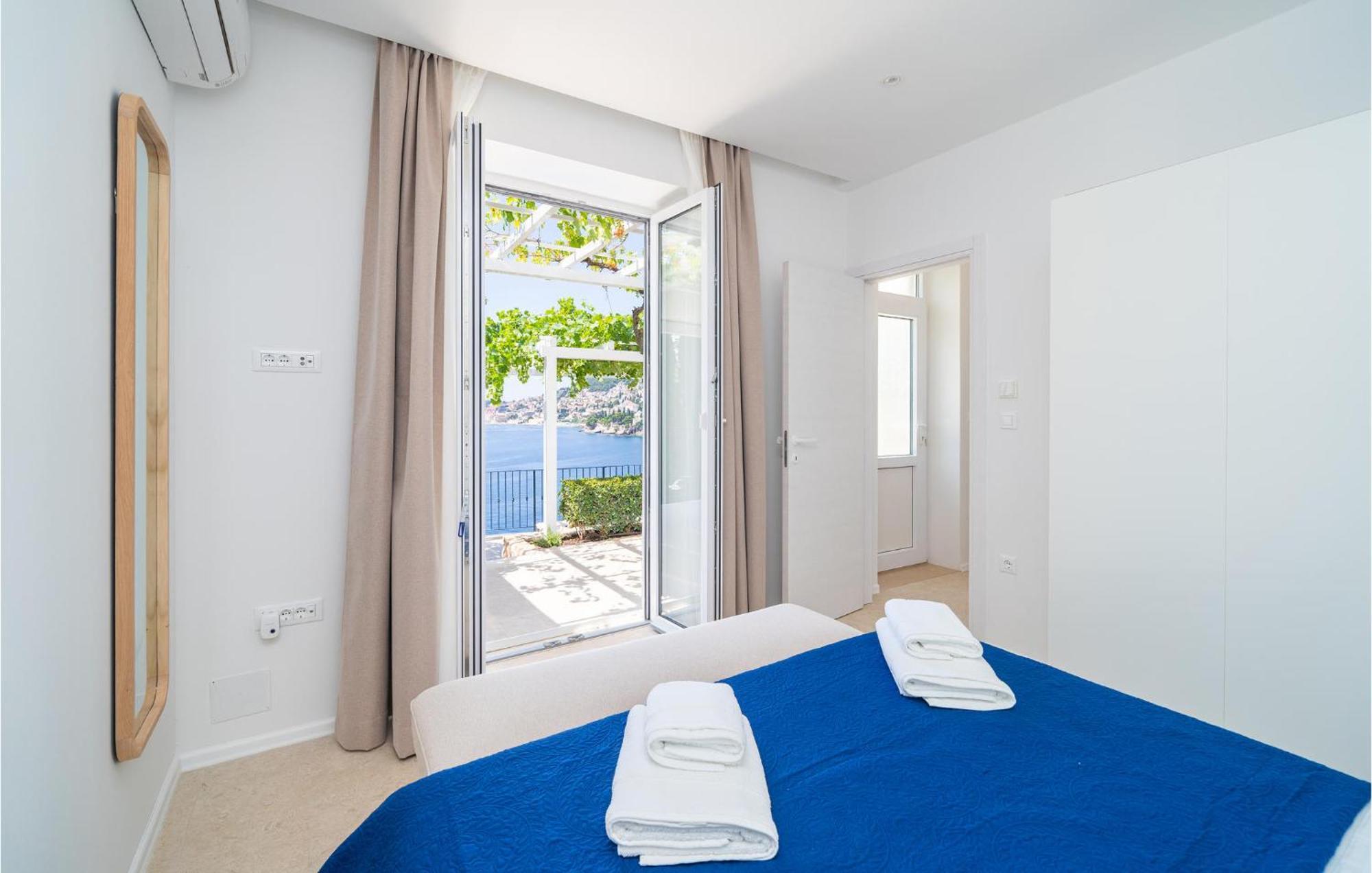 Appartement Beautiful In With Jacuzzi